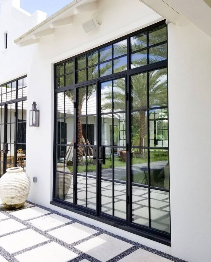 Cửa sắt 4 cánh quán cà phê